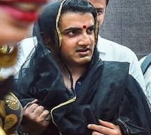 डोक्यावर ओढणी, कपाळावर टिकली; गंभीरच्या फोटोंची जोरदार चर्चा