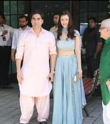 अरबाज गर्लफ्रेण्डसोबत अर्पिताच्या घरी, मलायकाचीही हजेरी