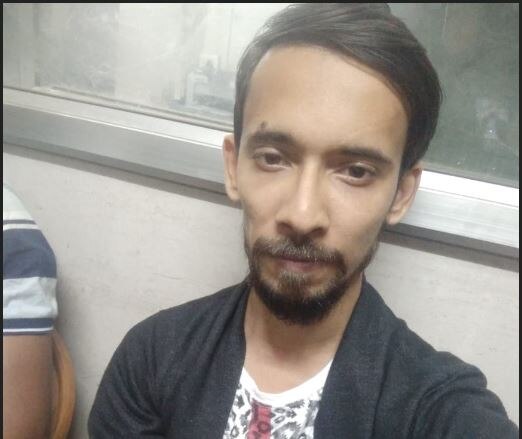 Pune : Boy arrested for blackmailing girl through Tinder तरुणीला फोटोंवरुन ब्लॅकमेल, पुण्यात आरोपीला बेड्या