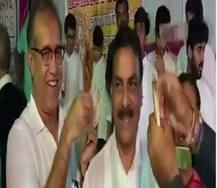 काँग्रेस आमदार नसीम खान यांच्यावर नोटांची उधळण