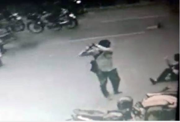 हैदराबादेत नवदाम्पत्यावर कोयत्याने हल्ला, वडिलांवर संशय