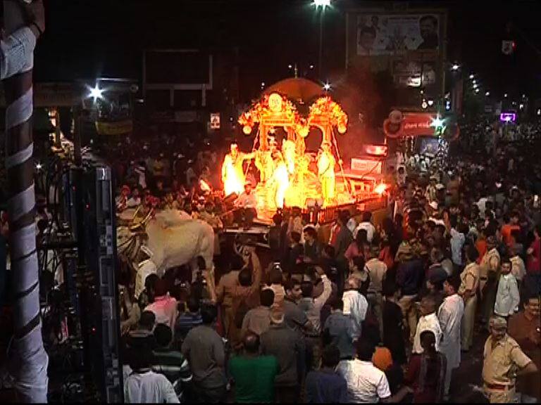 ganpati mandal boycott tomorrow's ganpati visarjan rally against dj Banned पुण्यात डीजे बंदीविरोधात गणपती मंडळांचा विसर्जन मिरवणुकीवर बहिष्कार