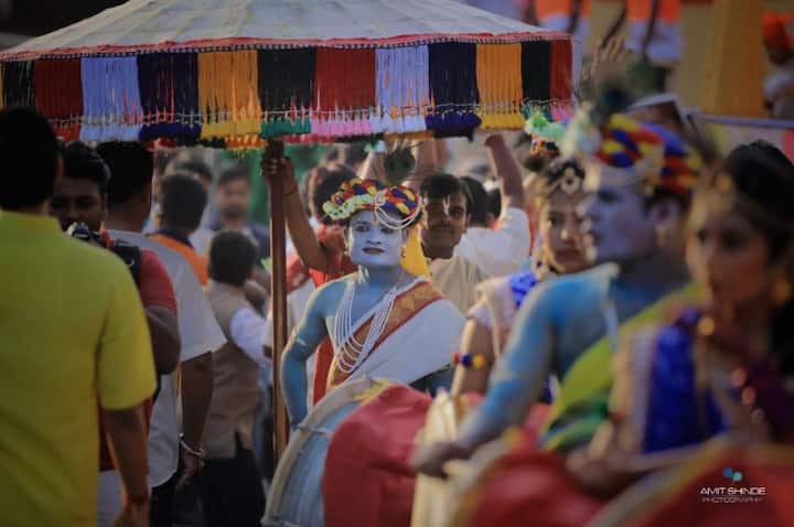 यापूर्वी जगन्नाथ रथ यात्रा, केरळ संस्कृती असे अनेक सुंदर देखावे सादर करण्यात आले आहेत.