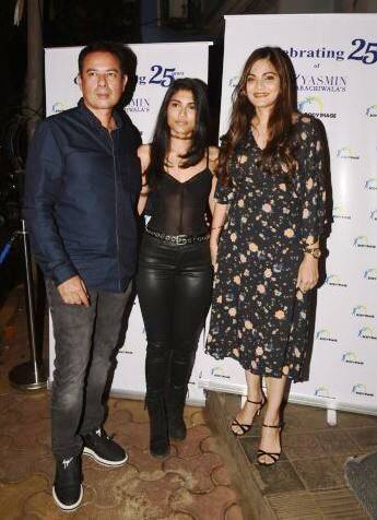 काही दिवसांपूर्वी एलिजाने सलमान खानसह मुकेश अंबानीच्या गणपतीचं दर्शन घेण्यासाठी जात असल्याचे फोटो आणि व्हिडीओ समोर आले होते. (फोटो : मानव मंगलानी)