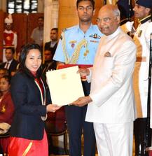 राही सरनोबत, स्मृती मानधनासह 20 जणांचा अर्जुन पुरस्कारानं सन्मान