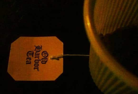 शीणलेल्या बुद्धीला करंट देणाऱ्या चहाची गोष्ट