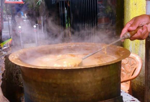 शीणलेल्या बुद्धीला करंट देणाऱ्या चहाची गोष्ट