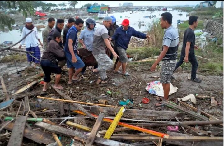 इंडोनेशियातील भूकंप आणि त्सुनामीची भयंकर दृष्ये समोर आली आहेत.