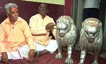 कुलस्वामिनी तुळजाभवानीचा डोळे दिपवणारा अद्भुत खजिना