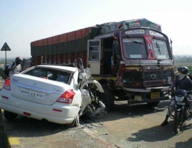 Indian roads cause 56 pedestrians death per day देशातले रस्ते मृत्यूचा सापळा, पायी चालणाऱ्या 56 जणांचा दररोज मृत्यू