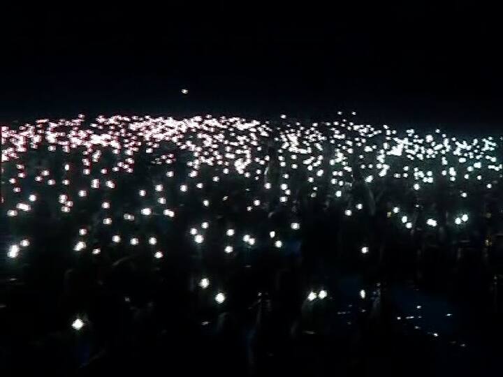 अवघा आयआयटीचा परिसर सौर दिव्यांनी उजळून निघाला होता. गिनीज बुक ऑफ वर्ल्ड रेकॉर्डमध्ये याची नोंद झाली आहे.