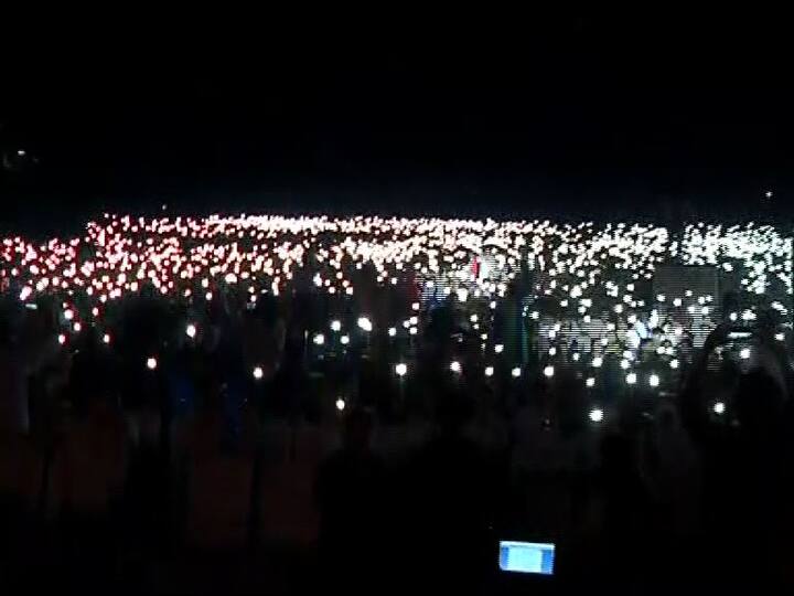 आयआयटी-मुंबईमध्ये सौर दिव्यांचा जागतिक विक्रम प्रस्थापीत झाला आहे. 