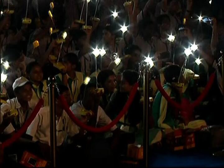 शाळेतील विद्यार्थ्यांमध्ये सौर ऊर्जेचा महत्व कळावं,सौर ऊर्जेचा वापर कसा किफायतशीर करता येईल हे विद्यार्थ्यांना यातून समजावं, यासाठी हा अनोखा उपक्रम राबवण्यात आला.