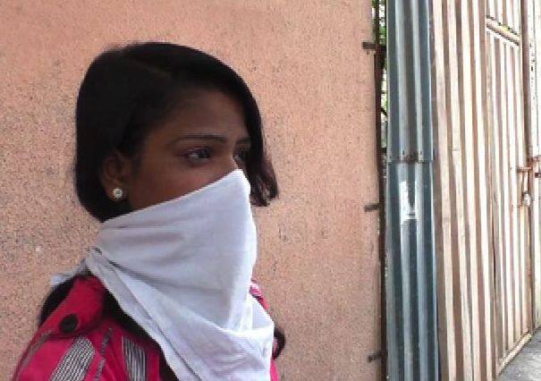 स्टंटगर्ल' फरार, स्टंटबाजीप्रकरणी गुन्हा दाखल