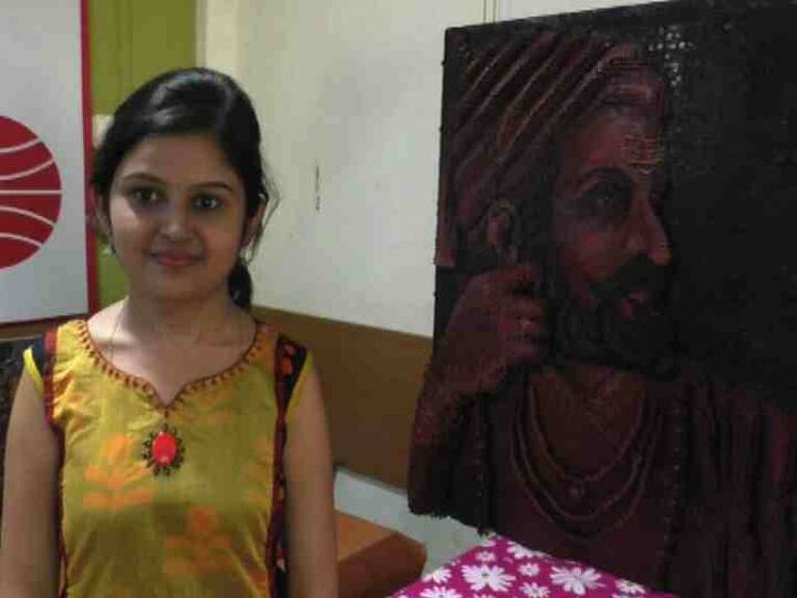 अंकिता नवघरे असं या तरुणीचं नाव असून तीने कुठल्याही कलेचे औपचारिक शिक्षण घेतलेले नाही. सुमारे 40 किलो वजनाचे हे चित्र आहे. चित्र तयार करण्यासाठी कमी-अधिक लांबीच्या स्क्रूंचा वापर करावा लागला.