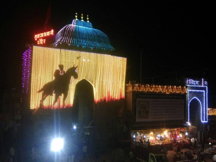 यंदाचा शारदीय नवरात्रोत्सवात ही नेत्रदिपक आकर्षक विद्युत रोषणाई भक्तांसाठी आकर्षक ठरणार आहे.