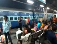 गुजरातमधून आतापर्यंत दीड हजारांपेक्षा जास्त उत्तर भारतीयांचं पलायन