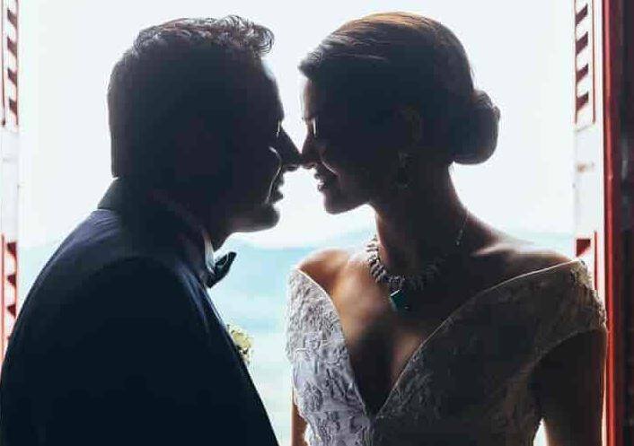 अभिनेत्री सुरवीन चावला आणि पती अक्षय ठक्कर