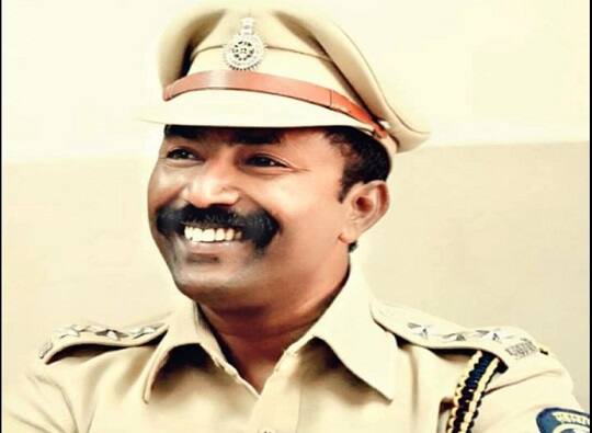 चंद्रपुरात 15 हजारांची लाच घेताना कारागृह अधीक्षक अटकेत Chandrapur district Jail superintendent arrested while receiving bribe चंद्रपुरात 15 हजारांची लाच घेताना कारागृह अधीक्षक अटकेत