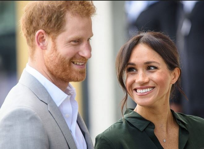 Royal baby arrives, Meghan Markel gives birth to baby boy, Prince Harry announces ब्रिटनच्या राजघराण्यात नवा पाहुणा, प्रिन्स हॅरी-मेगन मार्कल यांच्या 'रॉयल बेबी'चं आगमन