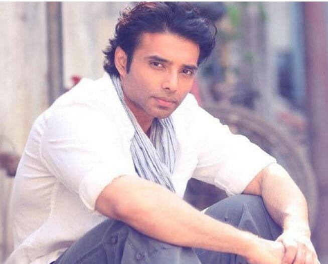 उदय चोप्रा - यश चोप्रा यांचा मुलगा, आदित्य चोप्राचा भाऊ. चोप्रा कॅम्पच्या बाहेर मात्र त्याच्या वाट्याला फारसे सिनेमे आले नाहीत