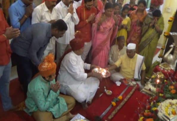 छत्रपतींचे तेरावे वंशज आणि राष्ट्रवादीचे खासदार उदयनराजे भोसले यांच्या चाहत्यांची संख्या मोठी आहे