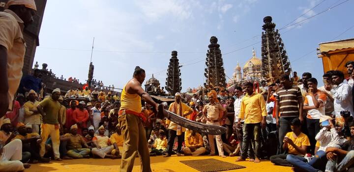 पालखी सोहळा रमण्यात जाण्याअगोदर दुपारपासूनच खांदेकरी, मानकरी आणि तसेच भाविकांनी मोठ्या प्रमाणावर गर्दी केली होती.