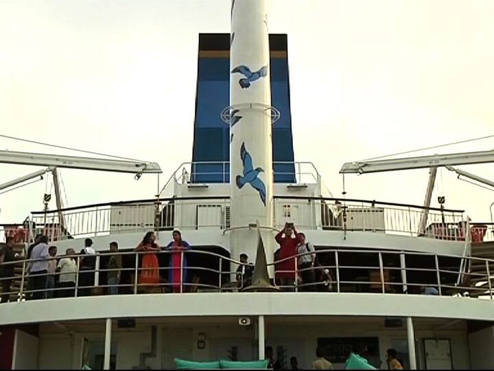 मिळालेल्या माहितीनुसार तिकीटाच्या सहा श्रेणी असणार आहेत. ज्याप्रमाणे क्रूझमध्ये जेवण आणि नाष्टा उपलब्ध केला जाणार आहे. 