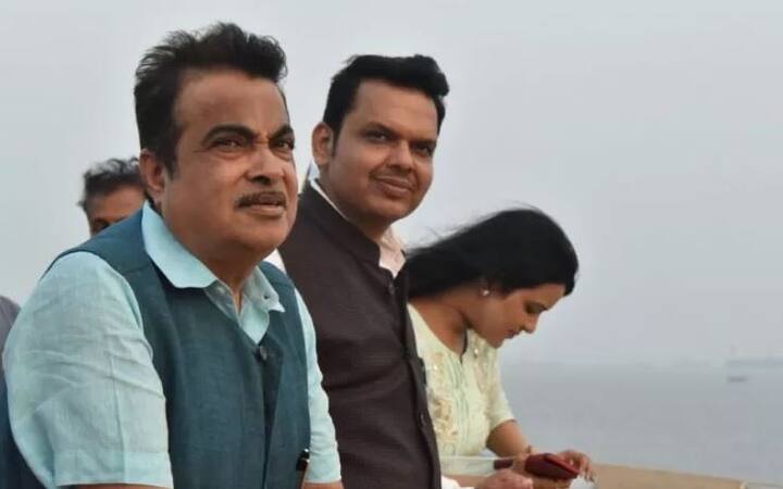 मुंबईतील भाऊचा धक्का येथून आंग्रिया ही क्रुझ गोव्याच्या दिशेने रवाना झाली. या क्रुझला केंद्रीय मंत्री नितीन गडकरी, मुख्यमंत्री देवेंद्र फडणवीस यांनी झेंडा दाखवला. 