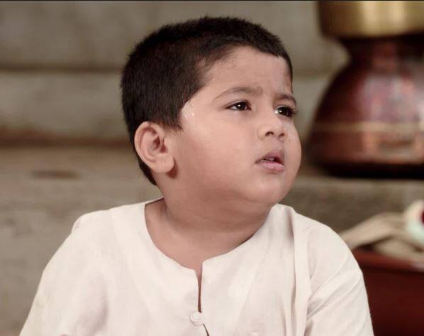 लाडूचा जन्म सांगलीत झाला असून लहान वयातच त्याने अभिनयाला सुरुवात केली.