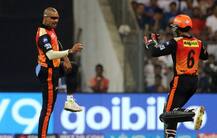 शिखर धवन हैदराबादची साथ सोडून मुंबईच्या ताफ्यात येण्याची शक्यता