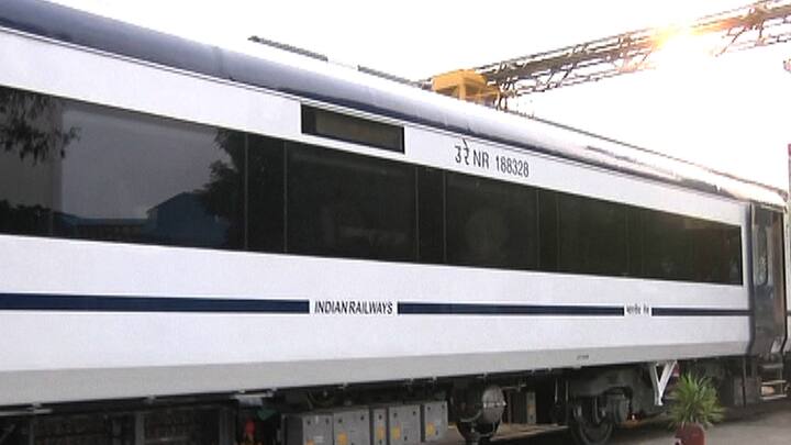 या ट्रेनला ट्रेनसेट म्हणतात आणि ती अशा प्रकारची भारतातील पहिलीच ट्रेन आहे. 