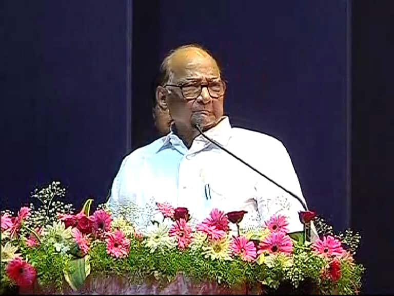 सत्ताधाऱ्यांकडूनच सीबीआय वेठीला : शरद पवार Government interference in CBI : Sharada Pawar सत्ताधाऱ्यांकडूनच सीबीआय वेठीला : शरद पवार