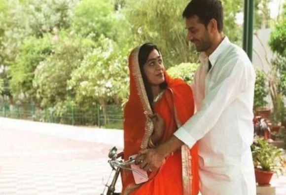 Lalu Prasad Yadav's son Tej Pratap Yadavs filed for divorce लग्नाच्या अवघ्या सहा महिन्यातच तेजप्रताप यादव यांचा घटस्फोटाचा अर्ज