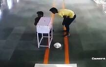 दिवसाढवळ्या मंदिरातील दानपेटी फोडून रक्कम लंपास