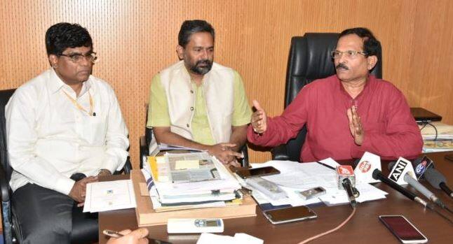 International Yoga Conference held in Goa, 50 countries delights coming for conference गोव्यात आंतरराष्ट्रीय योग परिषद, 50 देशांतील प्रतिनिधी येणार