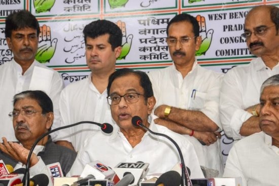 congress will form coalitions in each state for Lok Sabha elections 2019 says P Chidambaram लोकसभेसाठी सर्व राज्यांमध्ये विविध पक्षांसोबत युती करणार : चिदंबरम