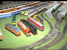 मुंबईतील रेल्वे प्रेमीने 40 वर्षात बनवले ट्रेन्सचे 250 मॉडेल्स