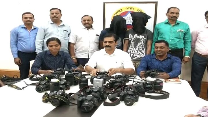 Nagpur's College student arrested for selling DSLR cameras taken on rent through OLX OLX वर महागडे कॅमेरे भाड्याने घेऊन विकणारे कॉलेज विद्यार्थी अटकेत