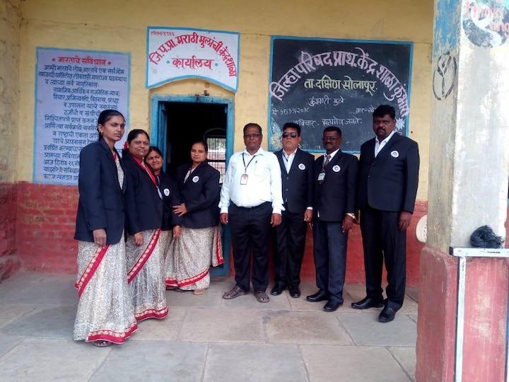 Solapur ZP school teacher wear blazer compulsion order backed सोलापूर जिल्हा परिषदेतील शिक्षकांना ब्लेझर सक्तीचा निर्णय मागे