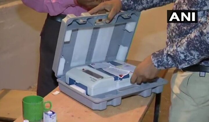 Chhattisgarh Election 2018 : 71.93 % Voter Turnout In Second Phase Of Chhattisgarh Polls Chhattisgarh Election 2018 : दुसऱ्या टप्प्यात 72 टक्के विक्रमी मतदान