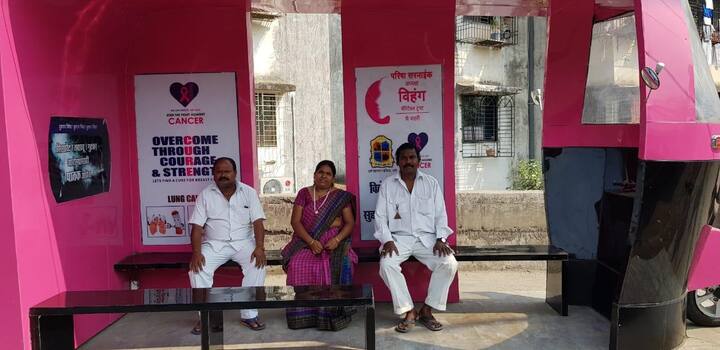 नगरसेवक पुर्वेश सरनाईक यांच्या उपस्थितीत ठाणे महापालिकेचे आयुक्त संजीव जयस्वाल यांनी या रिक्षाचालक थांब्याचं उद्घाटन केलं. 