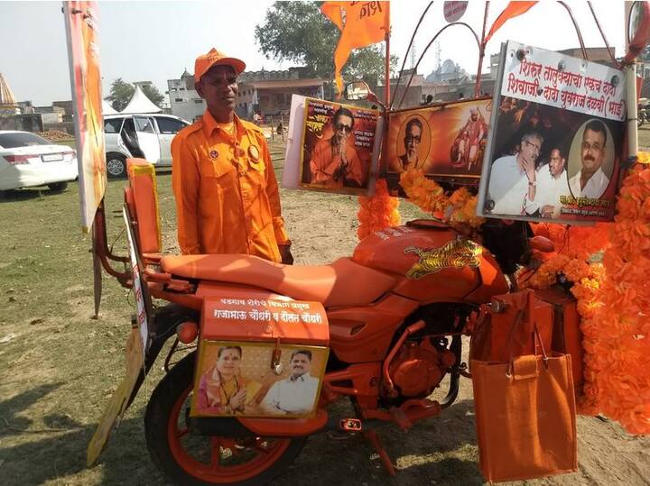 एका अपघातात पायाला जबर दुखापत झाल्यानंतरही निर्धारात गेल्या पंचवीस वर्षांपासून त्यांनी खंड पडू दिला नाही. आता आयोध्या दौऱ्यासाठीही गेल्या दहा दिवसांपासून बाईकने प्रवास करत ते अयोध्येत पोहोचले. 