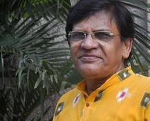 असहिष्णुतेवरुन मुख्यमंत्री आणि नाट्य संमेलनाध्यक्षांमध्ये कलगीतुरा