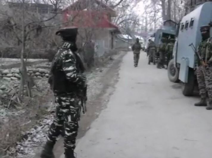 Jammu & Kashmir : 6 terrorists killed in an encounter at batgund village in south kashmirs shopian काश्मीरमध्ये गेल्या 48 तासांत 12 दहशतवाद्यांचा खात्मा