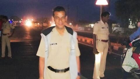 अटक वॉरंट बजावण्यासाठी गेलेल्या पोलिसाला मरेपर्यंत मारहाण अटक वॉरंट बजावण्यासाठी गेलेल्या पोलिसाला मरेपर्यंत मारहाण