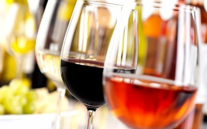 वायरल चेक : दारु पिणे शरीरासाठी फायद्याचे? Viral Check : Drinking alcohol is good for health? वायरल चेक : दारु पिणे शरीरासाठी फायद्याचे?