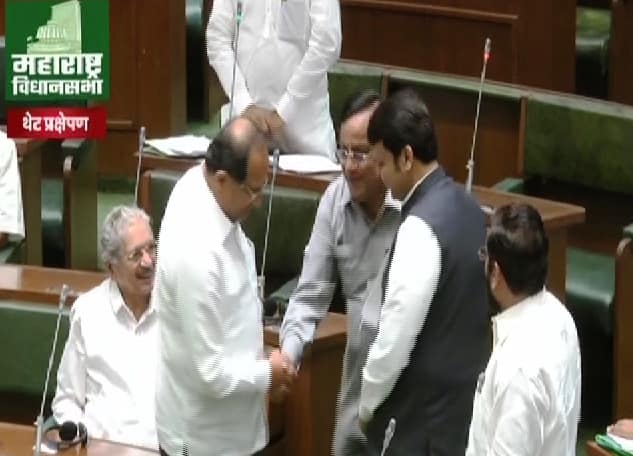 विधानसभा उपाध्यक्षपदी शिवसेनेचे विजय औटी बिनविरोध! Shivsena's Vijay Auti elected as Vidhansabha deputy speaker विधानसभा उपाध्यक्षपदी शिवसेनेचे विजय औटी बिनविरोध!