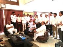 शरद पवार आणि नारायण राणेंची कणकवलीत भेट, राजकीय चर्चांना उधाण