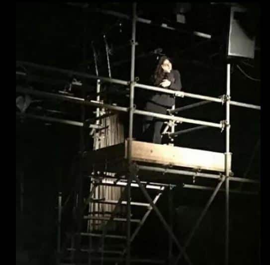 'रोमियो आणि ज्युलिएट' नाटकाच्या तालमीदरम्यानचा क्षण